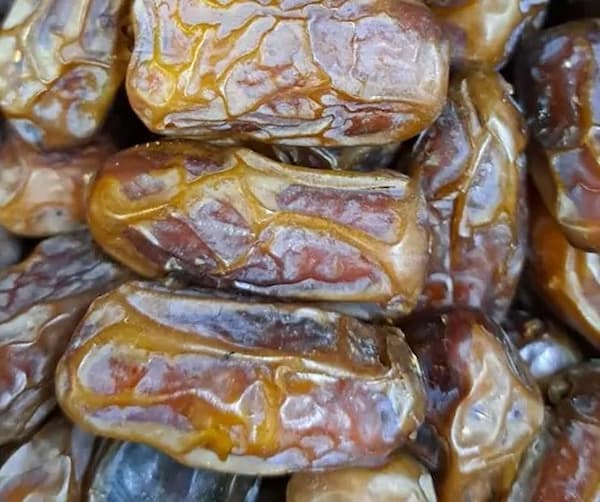 تصویر 4 از خرید و فروش خرما پیارم بدون هسته با شرایط فوق العاده